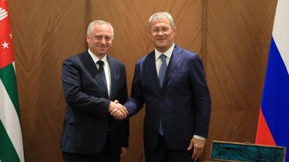 Президент Абхазии Бадра Гунба встретился с Главой Республики Башкортостан Радием Хабировым, прибывшим в республику с рабочим визитом.