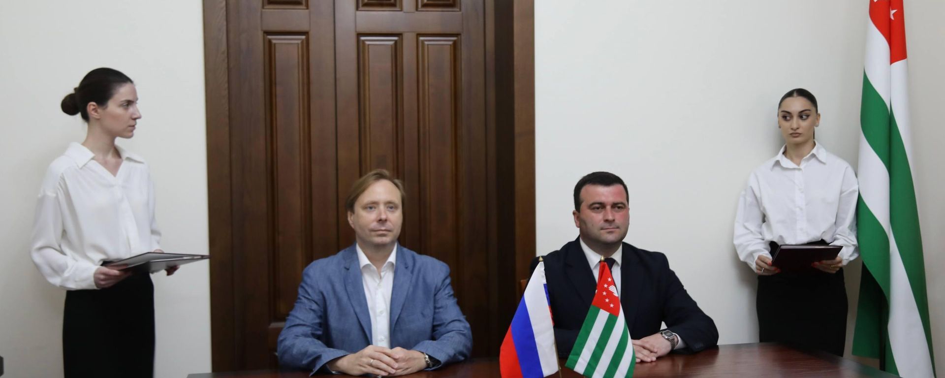 Госкомспорта подписал меморандум о сотрудничестве и творческим объединением АМИК - Sputnik Абхазия, 1920, 03.07.2026