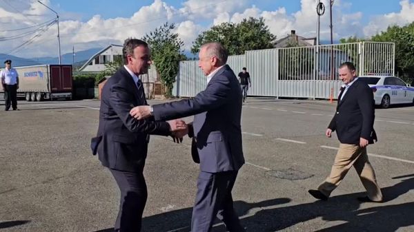 Губернатор Санкт-Петербурга Александр Беглов прибыл в Абхазию с рабочим визитом - Sputnik Абхазия
