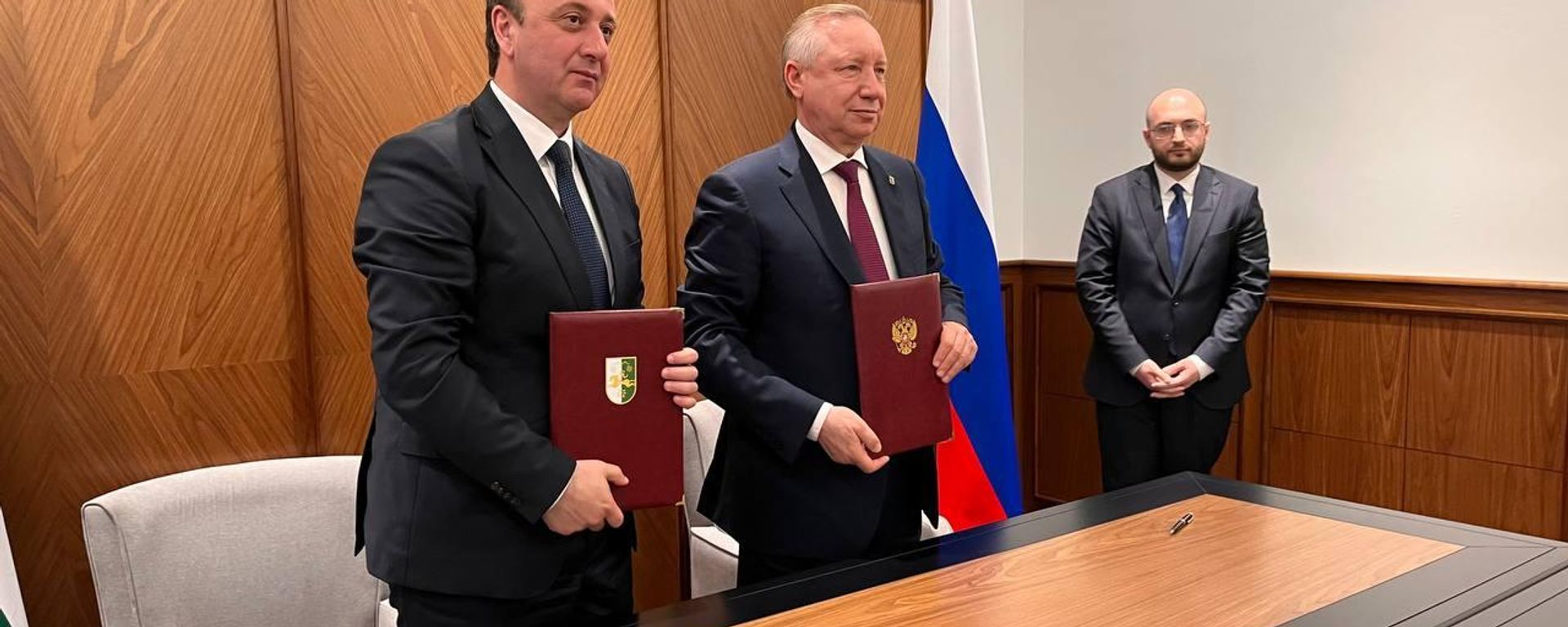 Правительства Абхазии и Санкт-Петербурга подписания соглашение о сотрудничестве - Sputnik Абхазия, 1920, 07.07.2026