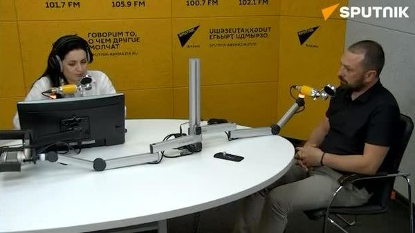 Площадь в честь абхазского Царя Леона II появится в Новом Афоне, рассказал в интервью радио Sputnik председатель Горсобрания Азамат Чуаз - Sputnik Абхазия