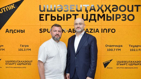 Итоги фестиваля БДФ в Абхазии: Ираклий Хинтба и Колобов-Тесля - Sputnik Абхазия