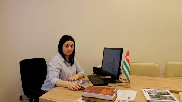 Адокументқәа рыхьчара шԥалыршо иахьатәи аамҭазы: абиблиотека аусзуҩцәа рдыррақәа дырбеиеит - Sputnik Аҧсны