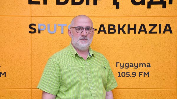 Эхо 1989-го: Ричард Чкадуа о забастовках, отце и неизбежности войны в Абхазии - Sputnik Абхазия