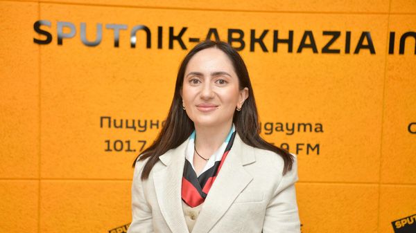 Ахәыҷтәы аомбудсмен иусура иазырхоу аԥкаанҵа аԥсахрақәа алагалоуп: аиҿцәажәара - Sputnik Аҧсны