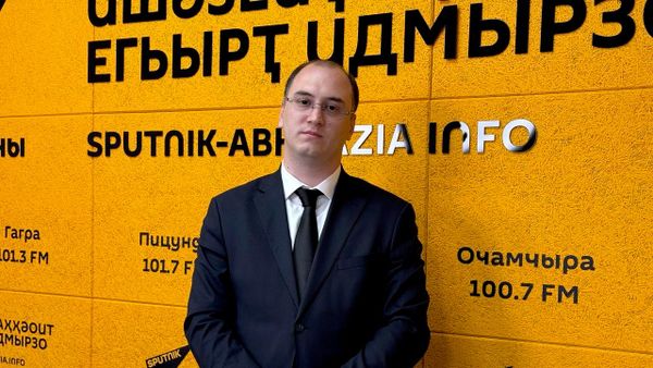 Транспортный вопрос: пробки, тарифы и решения в Абхазии - Sputnik Абхазия