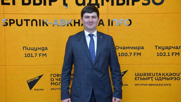 Выход из тени: в Абхазии будут облагать налогами трудовых мигрантов - Sputnik Абхазия