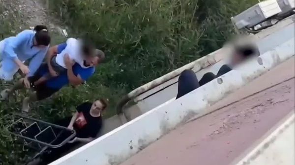 Подросток, спасший ребенка в Каспийске, получит 22-ю премию имени Тиграна Кеосаяна - Sputnik Абхазия