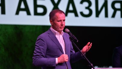 посол России Вячеслав Гладков.
