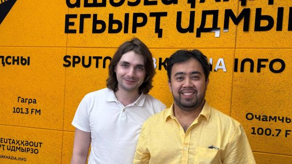 Музыка как мост: Дамир Садуахасов и Марк Ваза о фестивале Хибла Герзмава приглашает… - Sputnik Абхазия