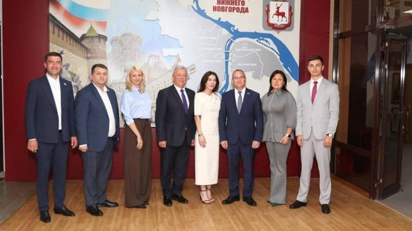 Сухум и Нижний Новгород намерены активнее развивать прямые контакты между депутатами - Sputnik Абхазия