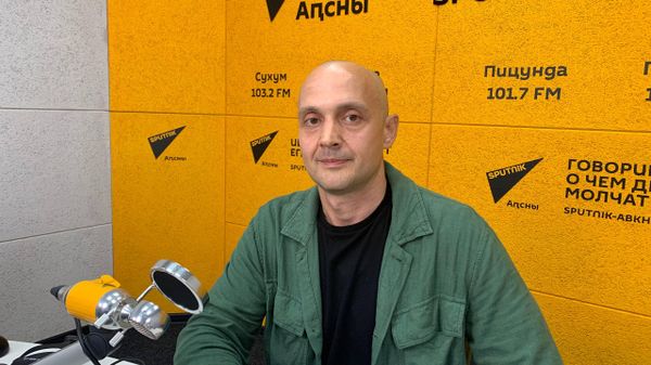Турпоток, развитие курортов и лучшие пляжи: Косилов о том, как проходит летний сезон в Абхазии - Sputnik Абхазия