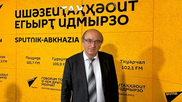 Аԥсны ахьԥшымра азхаҵареи ҳаамҭазтәи аҿиареи: аполитолог игәаанагара - Sputnik Аҧсны
