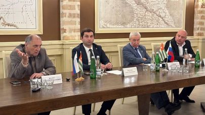 Суверенность Абхазии в контексте геополитики обсудили на круглом столе в Сухуме