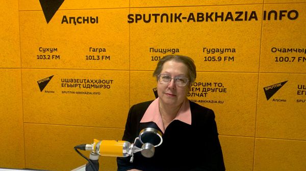 День знаний: как встречают учащихся школы Сухума - Sputnik Абхазия