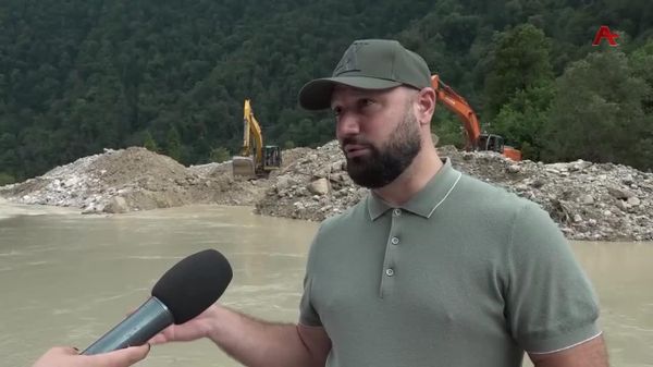 Около полутора месяцев понадобится на полное восстановление водопроводной линии в селе Дурипш, сказал в интервью АГТРК глава УКС Абхазии Демир Гамисония - Sputnik Абхазия