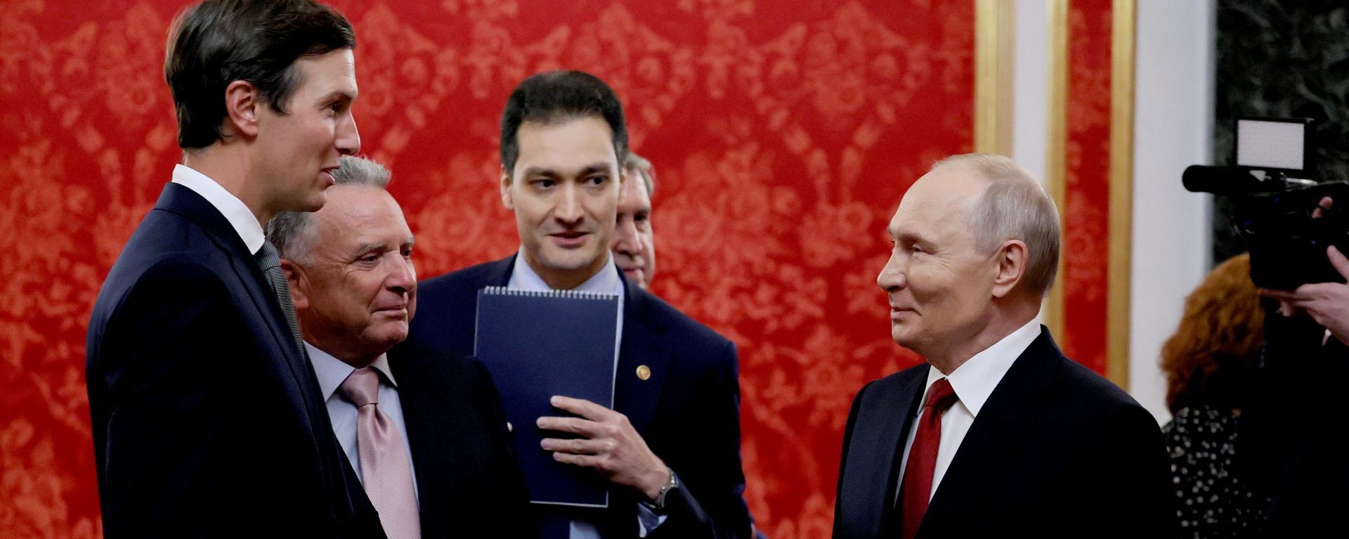 Встреча президента Владимира Путина со Стивом Уиткоффом и Джаредом Кушнером - Sputnik Абхазия, 1920, 05.09.2026
