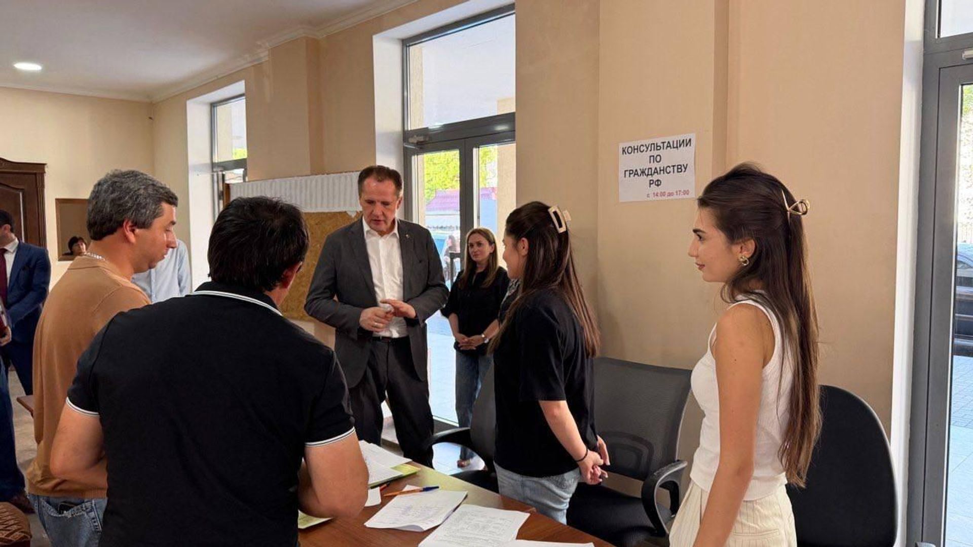 Волонтерская служба, сформированная из студентов юрфака АГУ, начала работу Волонтерская служба, сформированная из студентов юрфака АГУ, начала работу - Sputnik Абхазия, 1920, 07.09.2026
