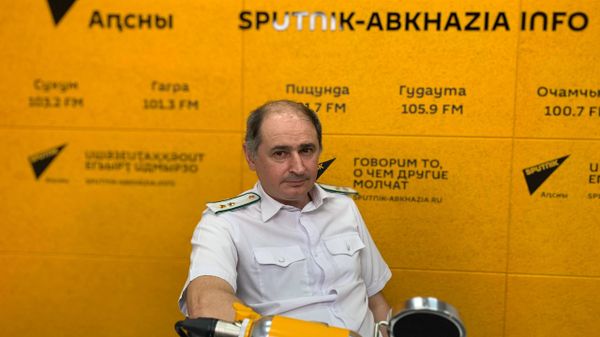 Осторожно – бабочка: Руслан Смыр рассказал о борьбе с вредителями   - Sputnik Абхазия