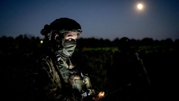 Боевое дежурство пункта воздушного наблюдения БАРС Курск на Сумском направлении СВО - Sputnik Аҧсны