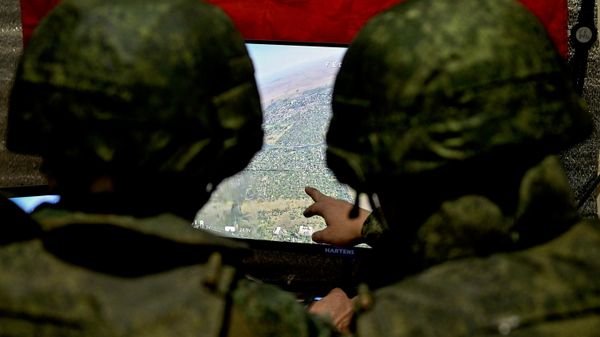 Боевая работа расчета БПЛА Жмиль-Ц группировки войск Центр на Добропольском направлении СВО - Sputnik Аҧсны