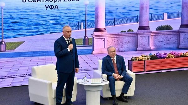 Бадра Гәынба астудентцәа, аусутә, аексперттә, аҭҵаарадырратә еилазаара рхаҭарнакцәа дырԥылеит - Sputnik Аҧсны