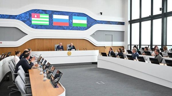 Бадра Гунба в Центре управления в Башкортостане - Sputnik Абхазия