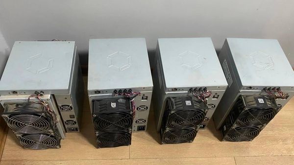 Оборудование для майнинга изъяли на посту Холодная речка при досмотре автомобиля - Sputnik Абхазия