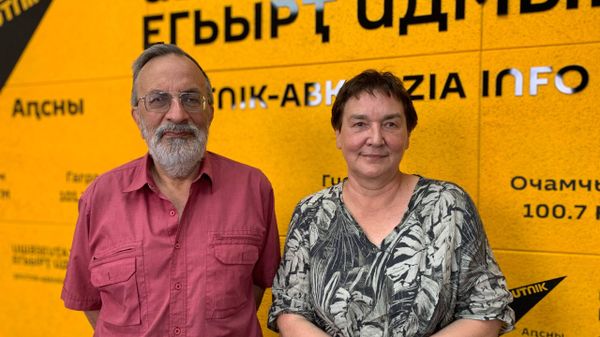 Лекции, Нарты и Богатыри: Петрухин и Белова об абхазском и русском фольклоре - Sputnik Абхазия