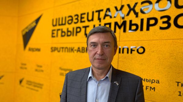 В Россотрудничестве объяснили значимость голосования на выборах в Госдуму РФ для Абхазии В Россотрудничестве объяснили значимость голосования на выборах в Госдуму РФ для Абхазии - Sputnik Абхазия