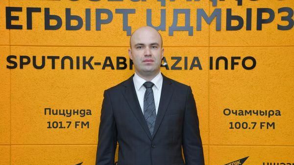 Важно для России и Абхазии: Ашуба о выборах в Госдуму  - Sputnik Абхазия
