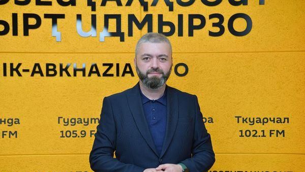 Пять миллионов туристов к 2030 году: Астамур Логуа рассказал, как Абхазия собирается  развивать туризм - Sputnik Абхазия