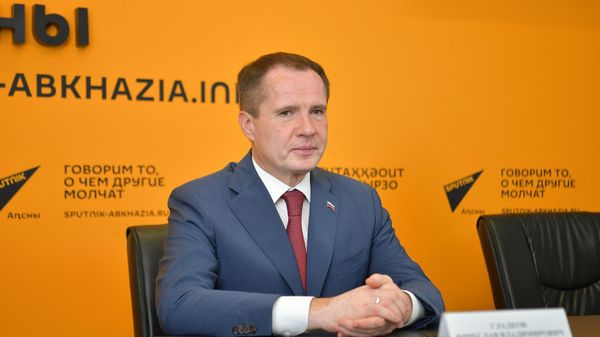 Вячеслав Гладков в ПЦ Спутник Абхазия - Sputnik Аҧсны