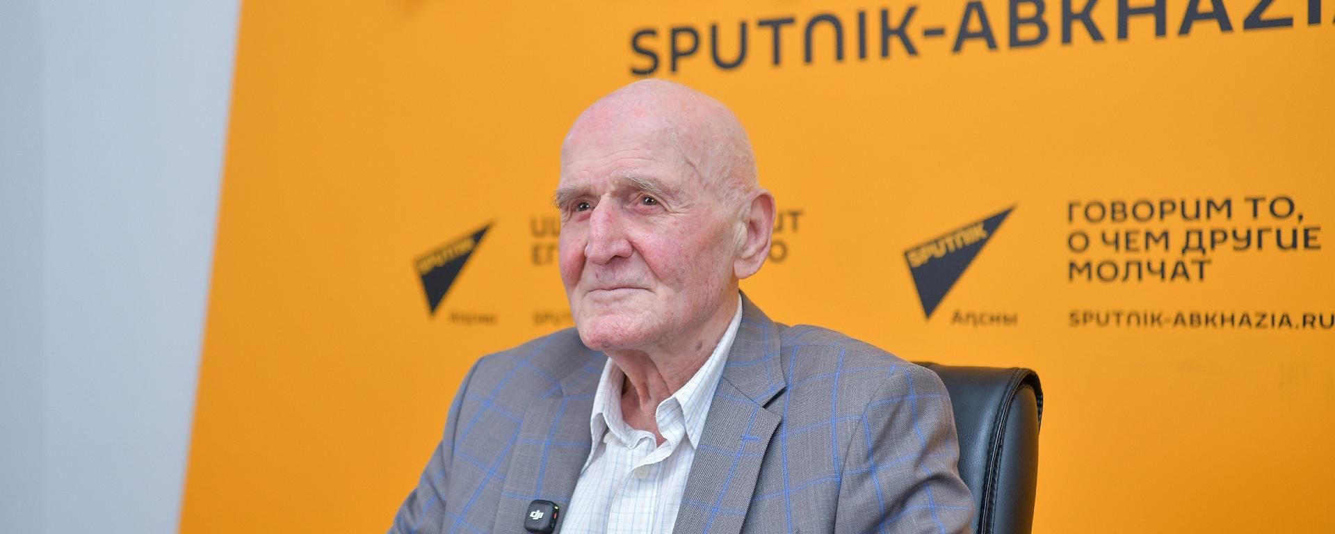 Сократ Джинджолия в ПЦ Спутник Абхазия - Sputnik Абхазия, 1920, 20.09.2026