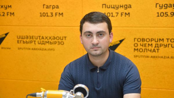 Счетчики, электросети и платежи: в Черноморэнерго рассказали о подготовке к зиме - Sputnik Абхазия