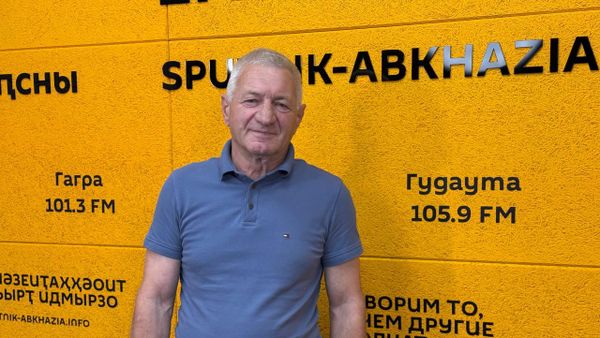 Герой Абхазии Гурам Шоуа о боях за Сухум и цене исторической памяти - Sputnik Абхазия