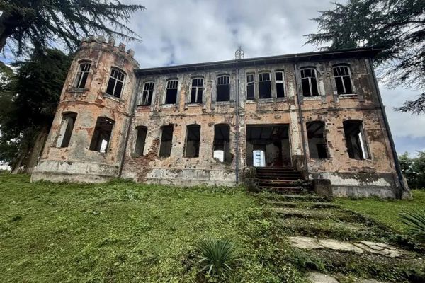 Перспективы развития исторического здания в Адзюбже обсудили в рамках проекта Рождение человека - Sputnik Абхазия