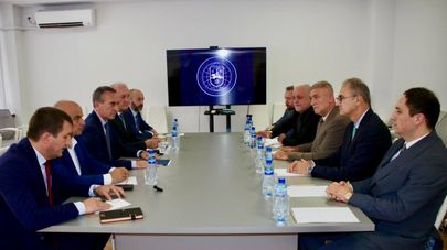 Глава МИД Абхазии встретился с делегацией Федерации абхазских культурных центров в Турции