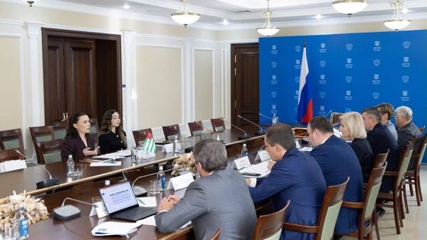 Аԥсны Асоциалтә еиқәыршәара аминистрра ацифраркра урыстәылатәии аԥсуа ганни рнапы зҵарыҩуа амҩатә хсаалахь еиқәыршәахоит ҳәа аанацҳауеит Урыстәыла ацҳаражәҳәарҭа апресс-маҵзура - Sputnik Аҧсны