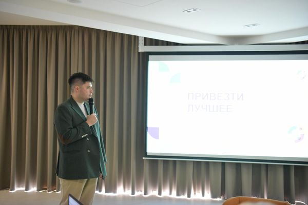 
Стратегическая сессия Привезти лучшее. Опыт Международного фестиваля молодежи — 2026 в программу работы на 2027 год - Sputnik Абхазия