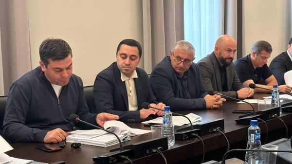 Заседание комитета по государственно-правовой политике прошло в Парламенте Абхазии. 
 - Sputnik Абхазия
