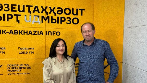 Аҿар ртеатр ақәыргыламҭа ҿыц ахәаԥшцәа ирыднагалоит: актиорцәа рцәажәара - Sputnik Аҧсны
