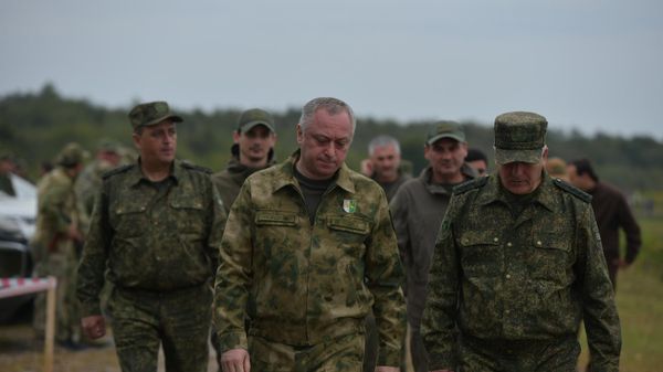Бадра Гунба прибыл на военные учения, которые проходят 12-16 октября в восточной Абхазии - Sputnik Аҧсны