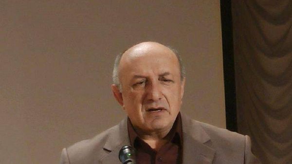 Апоет Александр Бардодым изкны: Денис Чачхалиа игәалашәарақәа - Sputnik Аҧсны