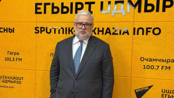 Андрей Хазин на радио Sputnik - Sputnik Абхазия