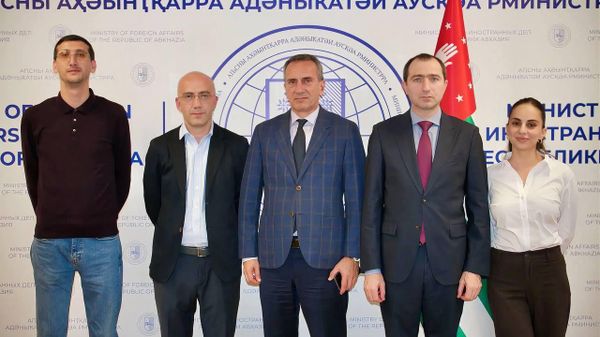 Подготовку к Чемпионату мира по домино 2027 в Абхазии обсудили в МИДе республики, сообщила пресс-служба ведомства - Sputnik Абхазия