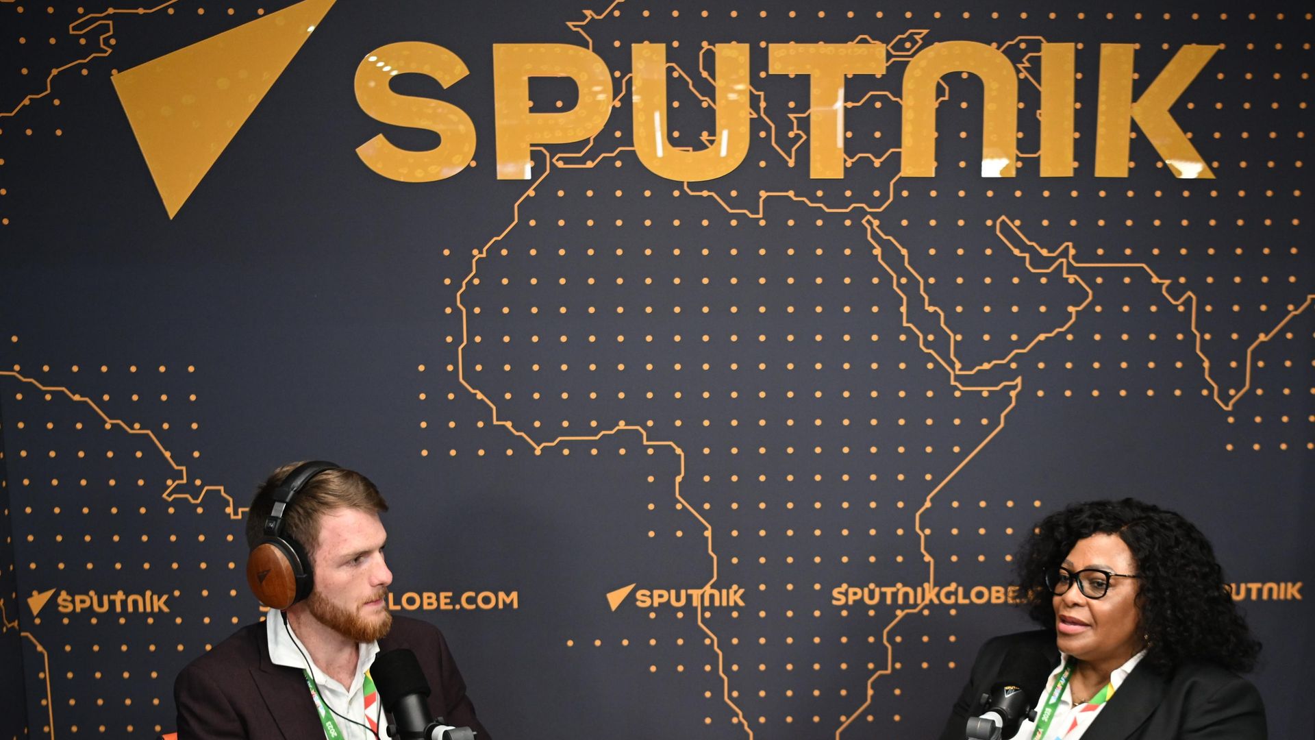 II Cаммит и форум Россия - Африка. Стенд радио Sputnik II Cаммит и форум Россия - Африка. Стенд радио Sputnik - Sputnik Аҧсны, 1920, 21.10.2026