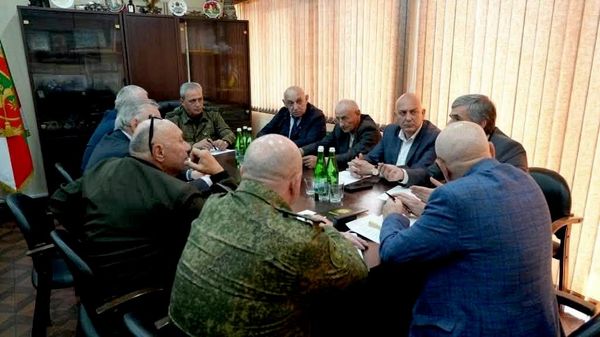 Гәымсҭатәи афронт акомандирцәеи аибашьцәеи ргәалашәара анаунагӡатәразы аҳәынҭкомиссиа актәи аилатәара мҩаԥысит Атәылахьчара аминистрраҟны - Sputnik Аҧсны
