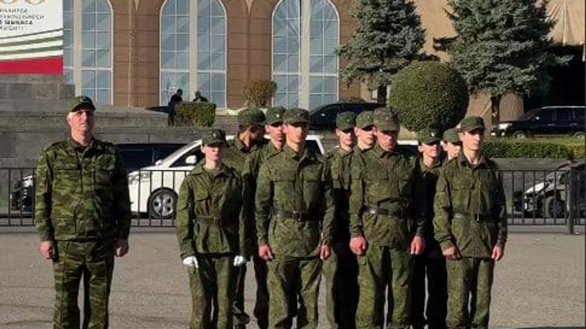 ХХ юбилейные военно-спортивные игры Аиааира открылись в Сухуме ХХ юбилейные военно-спортивные игры Аиааира открылись в Сухуме - Sputnik Абхазия, 1920, 26.10.2026