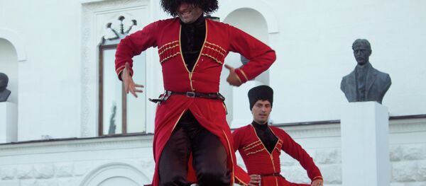 Танцоры ансамбля Шаратын Танцоры ансамбля Шаратын - Sputnik Аҧсны